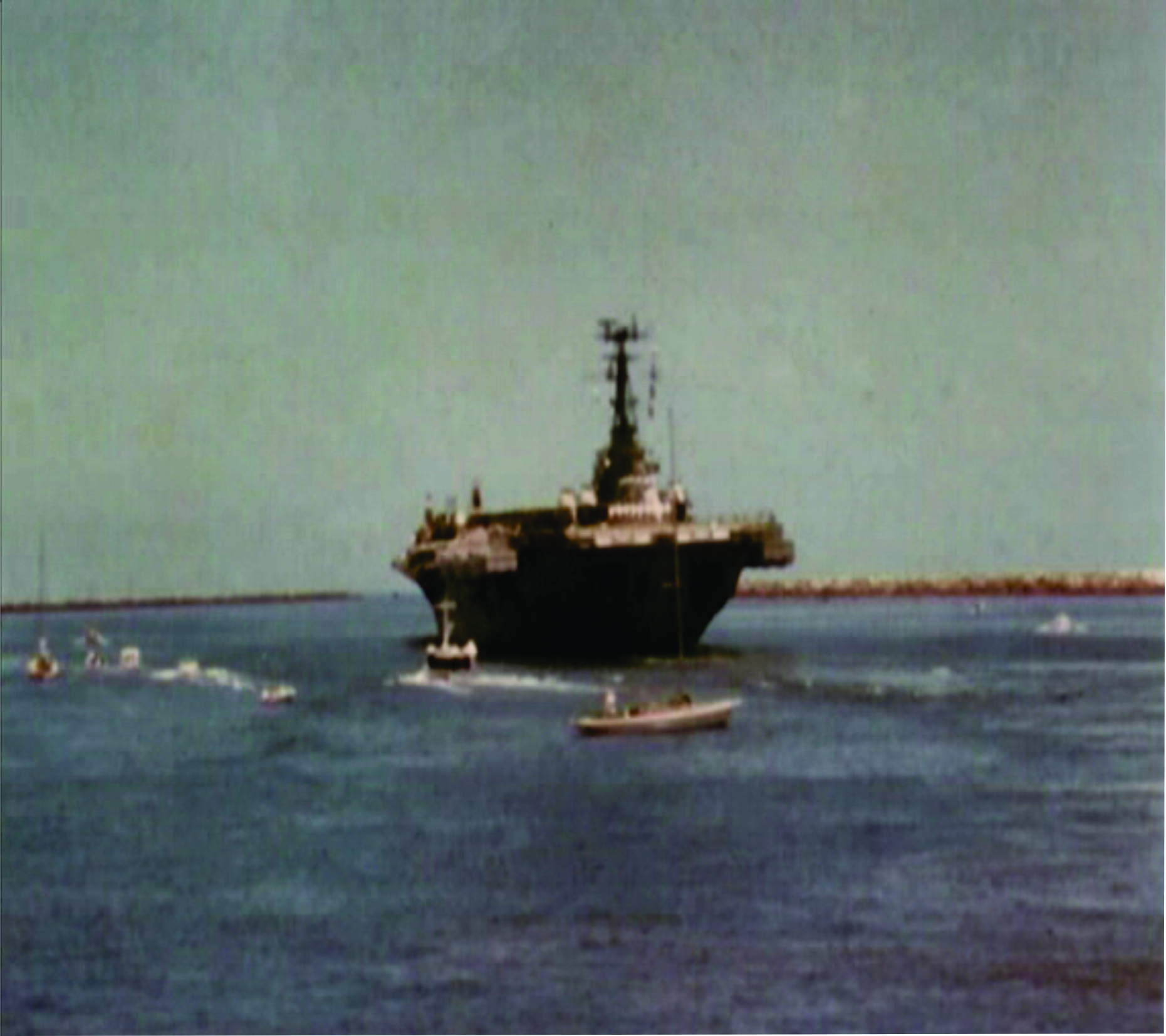 HMAS Sydney leaving Adelaide